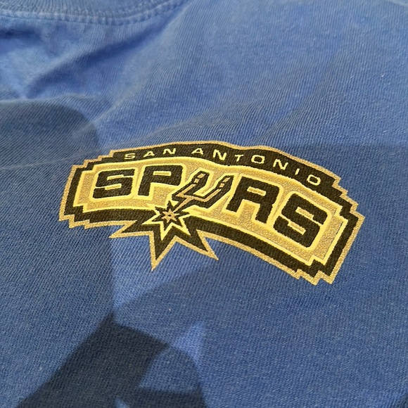 San Antonio Spurs TShirts - Set of 2 with Pom Poms - Picture 8 of 9